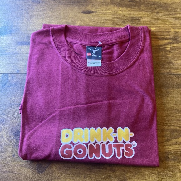 Funny Drink-N-Gonuts Graphic T-Shirt Maroon‎ Hanes Beefy-T XL Parody Beer Tee - Picture 1 of 4